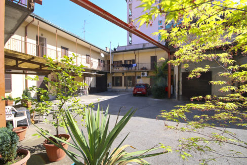 5-cortile-ingresso