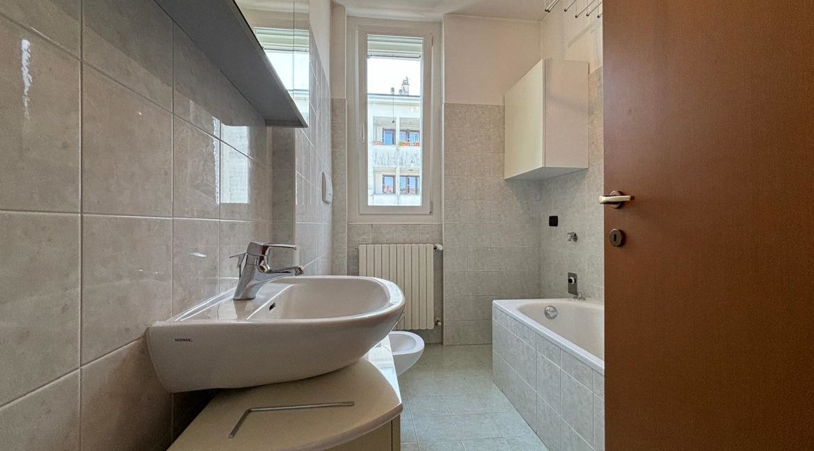 10. BAGNO DOCCIA