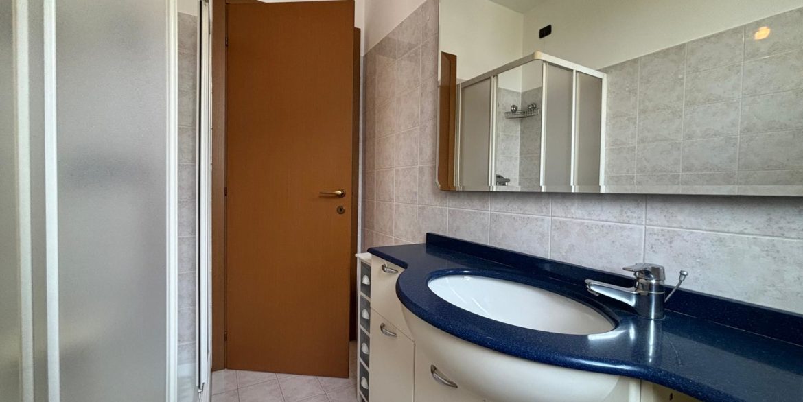8. BAGNO DOCCIA