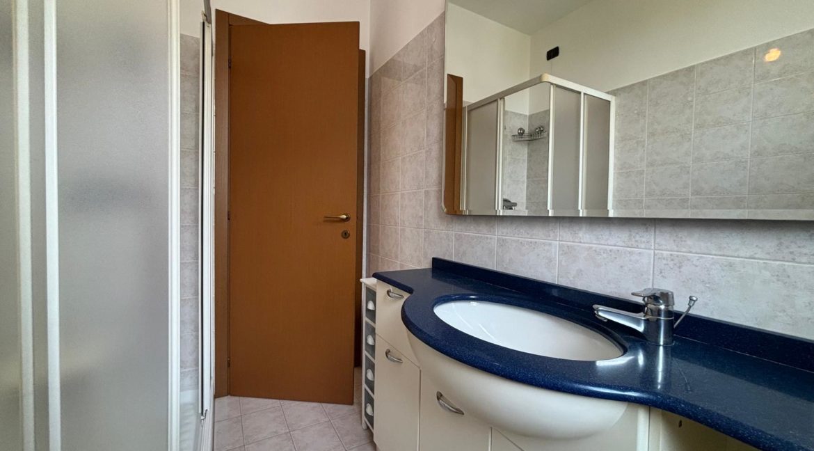 8. BAGNO DOCCIA