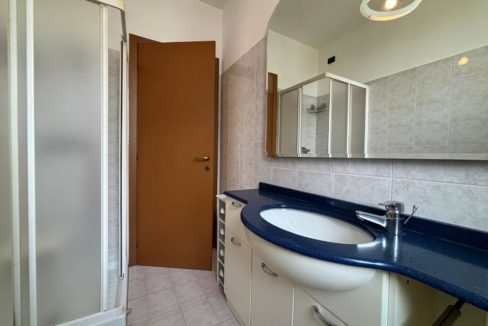 8. BAGNO DOCCIA