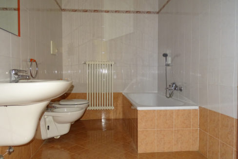 17.-BAGNO-CON-VASCA