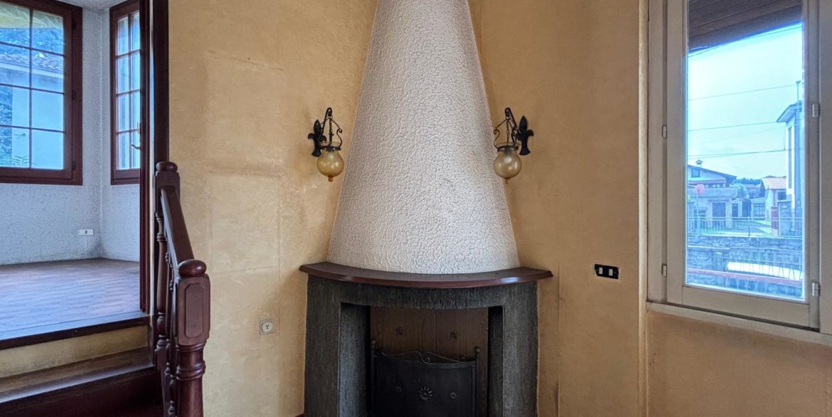 2. SALONE