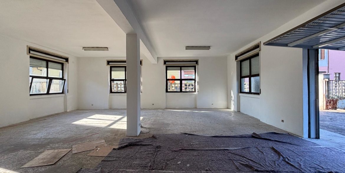 1. INTERNO