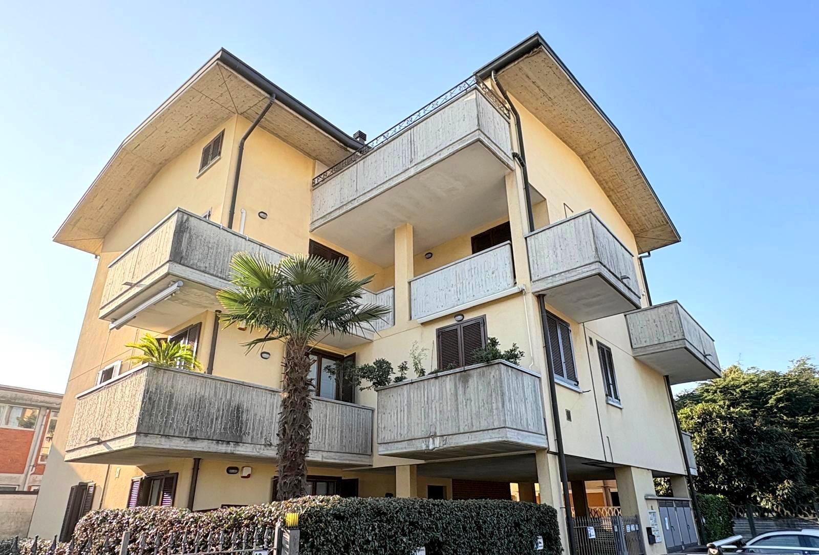 3 LOCALI doppi servizi