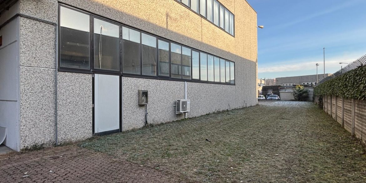 WhatsApp Image 2026-01-09 at 10.18.01 (1)