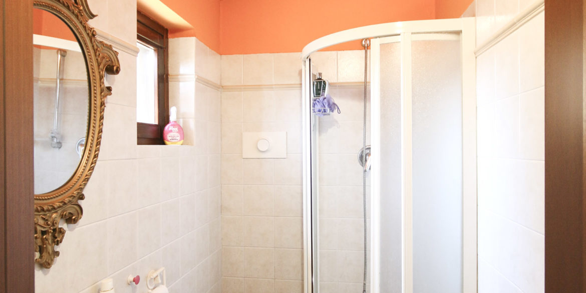 17 BAGNO MANSARDA