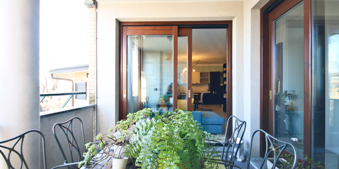1-loggia