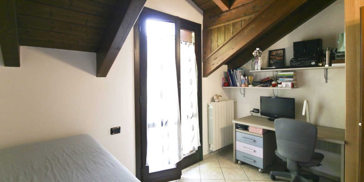 12 - CAMERETTA